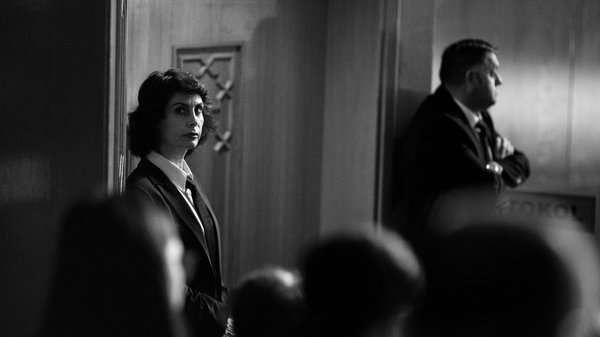 Boost Your Fashion Consultations: Top Instagram Live Tips for UK Custom Tailors